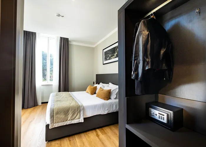 Hotel The Cross